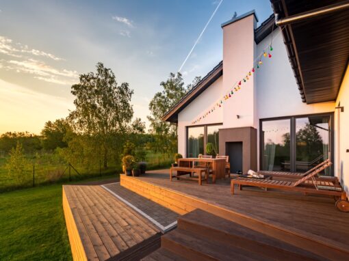 Modern,House,With,Patio,And,Functional,Outdoor,Furniture